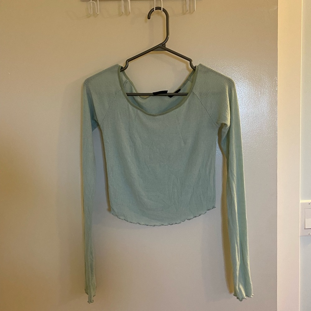 UO longsleeve